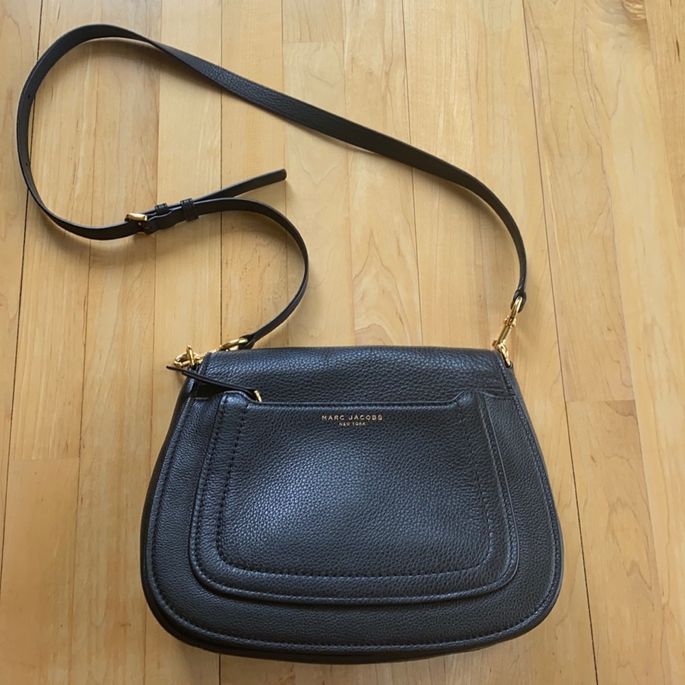 Mark Jacob’s cross body City purse